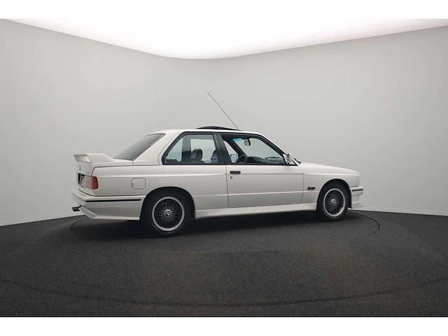 Bmw 3-serie e30 m3 unrestored 1989 - afbeelding 4 van  31