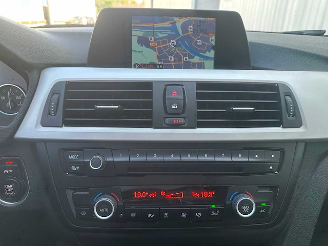 Bmw 3-serie touring 316d executive * 1-kkf-05 - afbeelding 3 van  20