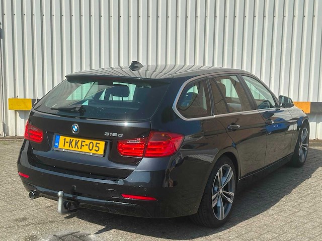 Bmw 3-serie touring 316d executive * 1-kkf-05 - afbeelding 15 van  20