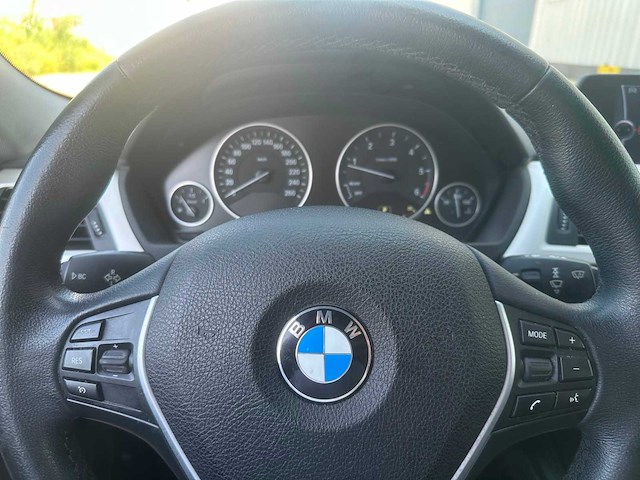 Bmw 3-serie touring 316d executive * 1-kkf-05 - afbeelding 18 van  20