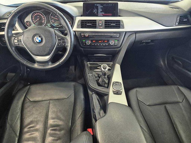 Bmw 3-serie touring 316d high executive; 2-kzl-91 - afbeelding 2 van  16