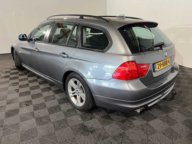 Bmw 3-serie touring 316i business line, 29-hhr-4 - afbeelding 2 van  19