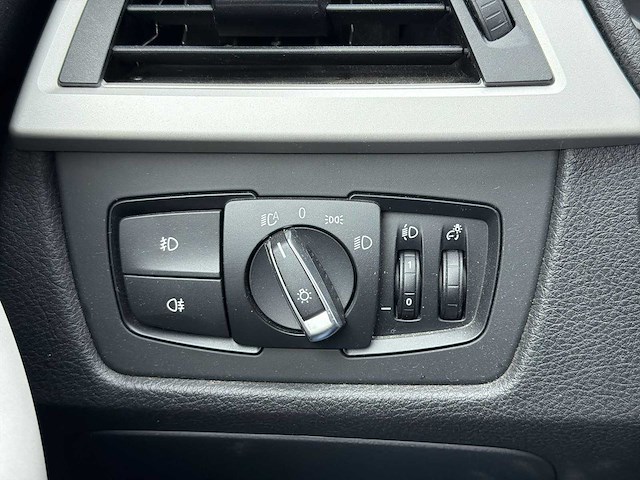 Bmw 3-serie touring 316i executive 2015 | z-342-bn - afbeelding 2 van  30