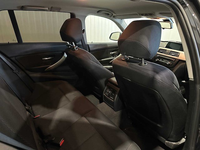 Bmw 3-serie touring 316i executive 6-tkt-41 - afbeelding 19 van  26