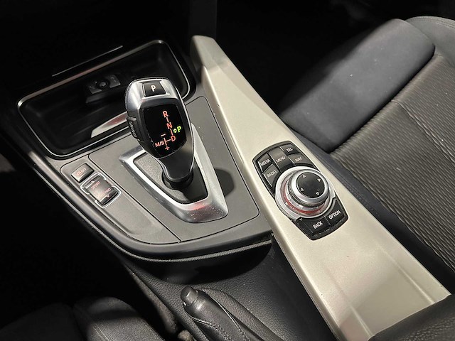 Bmw 3-serie touring 316i executive 6-tkt-41 - afbeelding 10 van  15