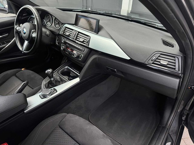 Bmw 3-serie touring 316i executive | car | 2015 | 1-zgr-39 | iaw - afbeelding 16 van  29