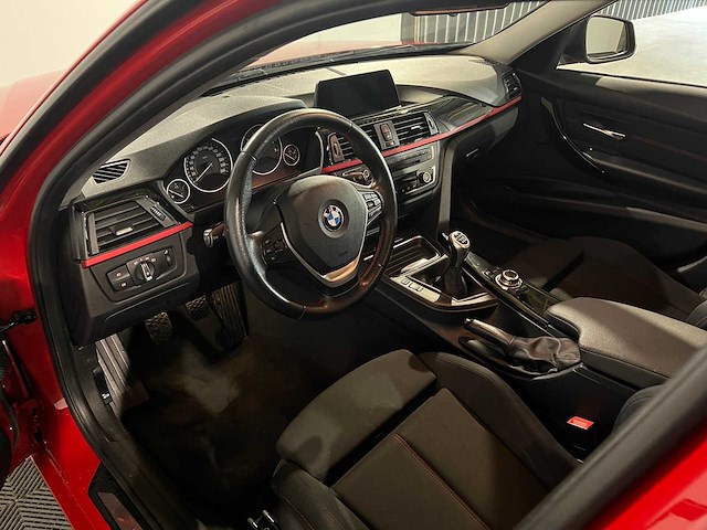 Bmw 3-serie touring 316i high executive, 6-slr-17 - afbeelding 12 van  23