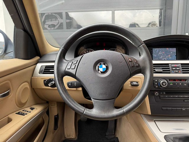 Bmw 3-serie touring 318d corp. l. lux l. 2012 | gb-110-l iaw - afbeelding 13 van  32