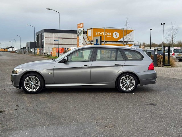 Bmw 3-serie touring 318d corp. l. lux l. 2012 | gb-110-l iaw - afbeelding 30 van  32