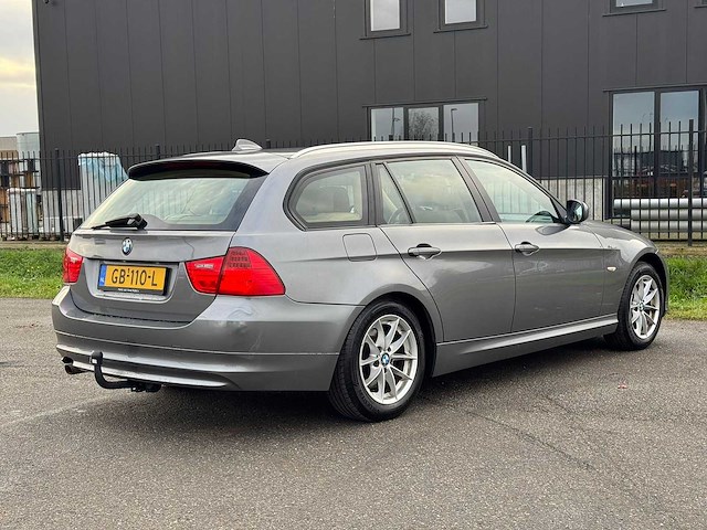 Bmw 3-serie touring 318d corp. l. lux l. 2012 | gb-110-l iaw - afbeelding 32 van  32