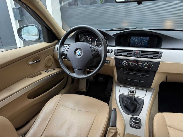 Bmw 3-serie touring 318d corp. l. lux l. 2012 | gb-110-l iaw - afbeelding 11 van  32