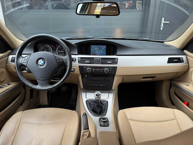 Bmw 3-serie touring 318d corp. l. lux l. 2012 | gb-110-l iaw - afbeelding 10 van  32