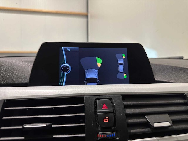 Bmw 3-serie touring 318d upgrade edition kp-516-b - afbeelding 1 van  3