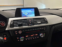 Bmw 3-serie touring 318d upgrade edition kp-516-b - afbeelding 1 van  2