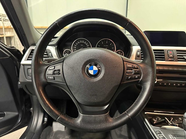 Bmw 3-serie touring 318d upgrade edition kp-516-b - afbeelding 5 van  25