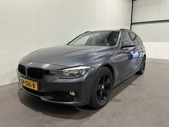 Bmw 3-serie touring 318d upgrade edition kp-516-b - afbeelding 1 van  25
