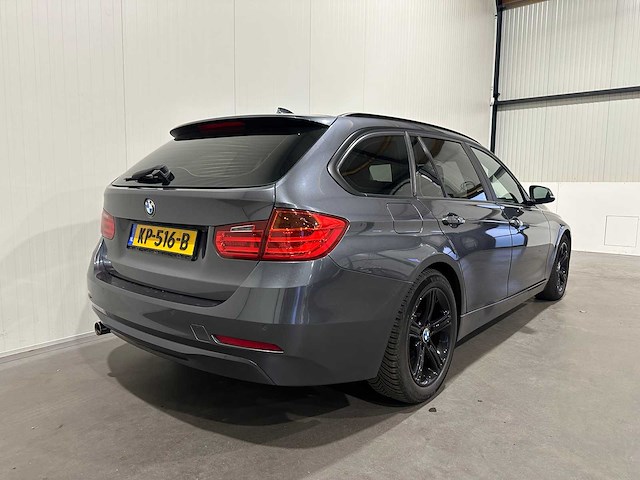 Bmw 3-serie touring 318d upgrade edition kp-516-b - afbeelding 21 van  25