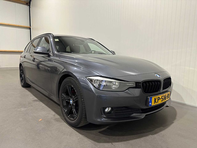 Bmw 3-serie touring 318d upgrade edition kp-516-b - afbeelding 23 van  25