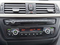 Bmw 3-serie touring 318d xdrive high executive 2014 | h-561-kx - afbeelding 14 van  31