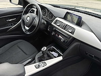 Bmw 3-serie touring 318d xdrive high executive 2014 | h-561-kx - afbeelding 25 van  31