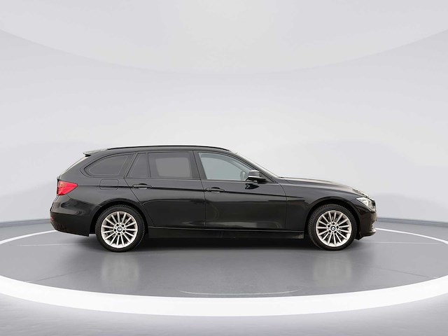 Bmw 3-serie touring 318d xdrive high executive 2014 | h-561-kx - afbeelding 5 van  24