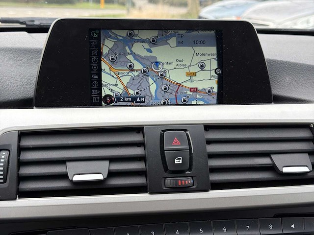 Bmw 3-serie touring 318d xdrive high executive 2014 | h-561-kx - afbeelding 9 van  24