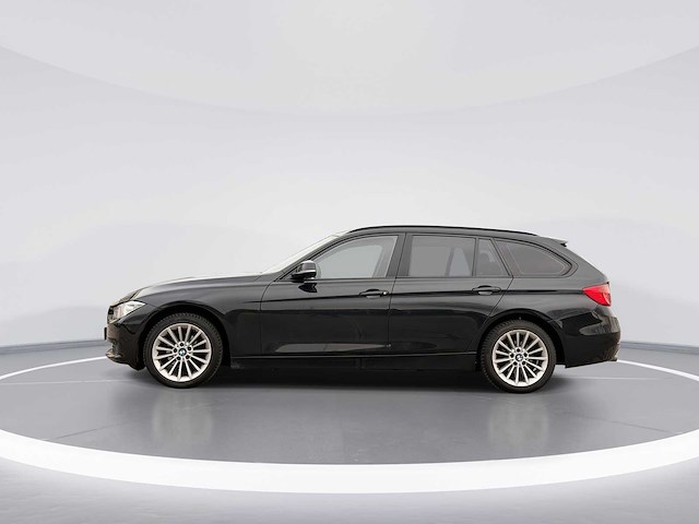 Bmw 3-serie touring 318d xdrive high executive 2014 | h-561-kx - afbeelding 23 van  24