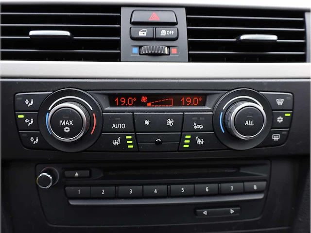 Bmw 3-serie touring 318i 2011 automaat, sb-361-r - afbeelding 13 van  34