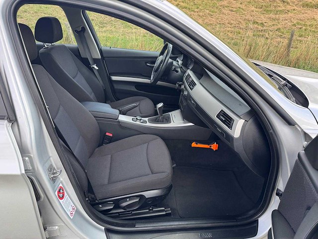 Bmw 3-serie touring 318i business line 36-ptt-9 - afbeelding 20 van  40