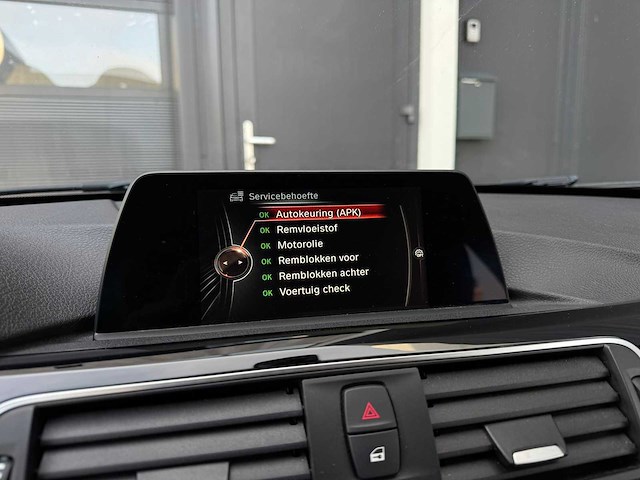 Bmw 3-serie touring 318i cent.hi.ex. 2017 | s-064-fz iaw - afbeelding 3 van  25