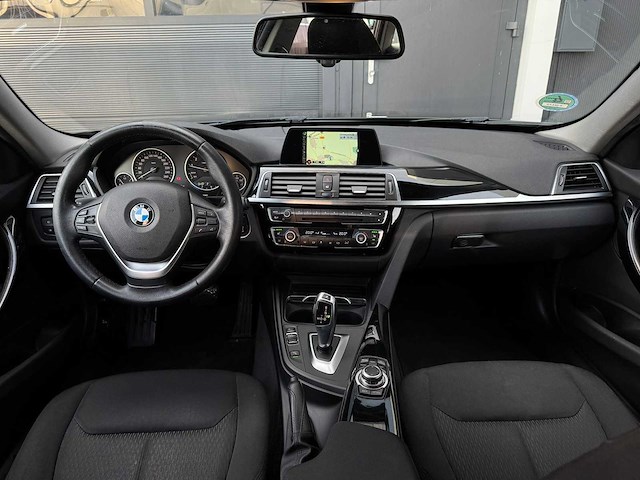 Bmw 3-serie touring 318i cent.hi.ex. 2017 | s-064-fz iaw - afbeelding 8 van  25
