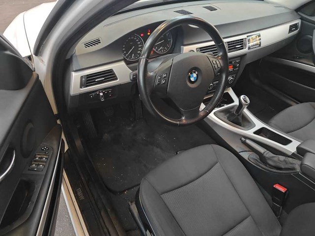 Bmw 3-serie touring 318i | r-012-jn - afbeelding 4 van  13