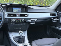 Bmw 3-serie touring 318i | t-744-vf i - afbeelding 3 van  34