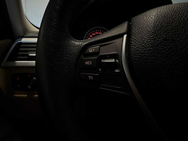 Bmw 3-serie touring 320d ede executive 2013 | 2-kzh-35 - afbeelding 18 van  28