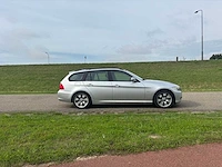 Bmw 3-serie touring 320i business line | 98-jkh-2 i - afbeelding 13 van  13