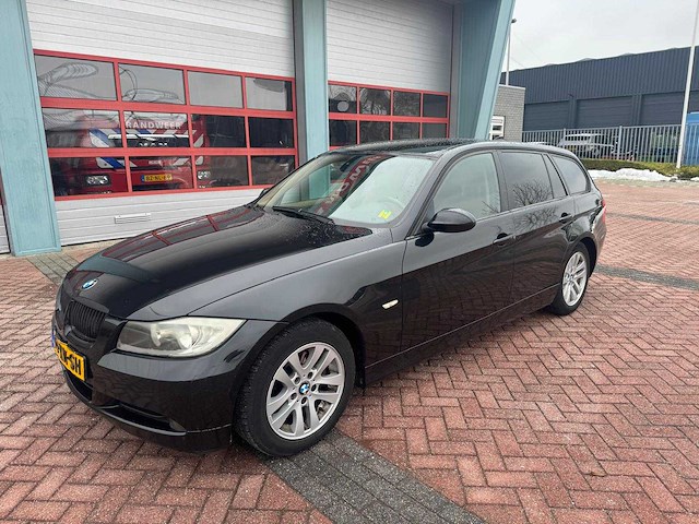 Bmw 3-serie touring 320i business line 99-xn-sh - afbeelding 1 van  20