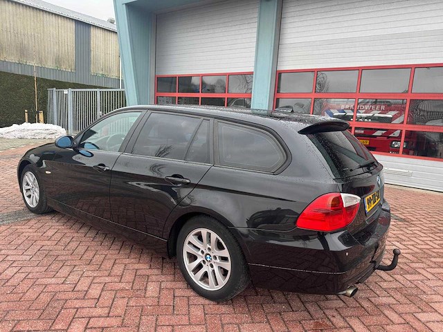 Bmw 3-serie touring 320i business line 99-xn-sh - afbeelding 14 van  20