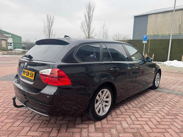 Bmw 3-serie touring 320i business line 99-xn-sh - afbeelding 16 van  20