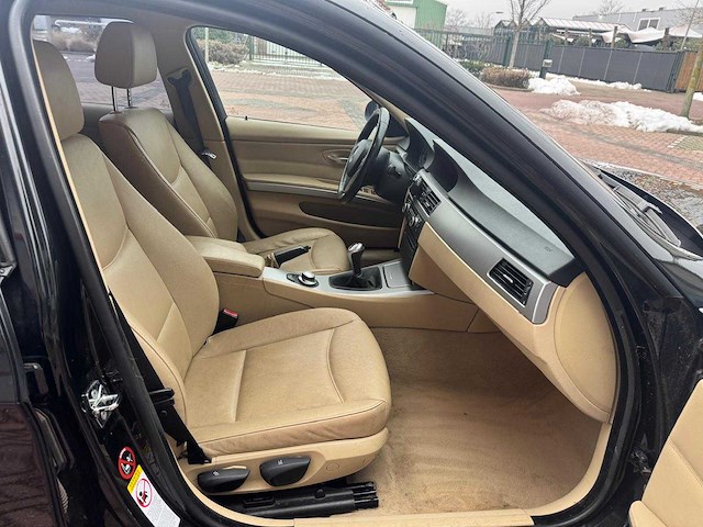 Bmw 3-serie touring 320i business line 99-xn-sh - afbeelding 18 van  20