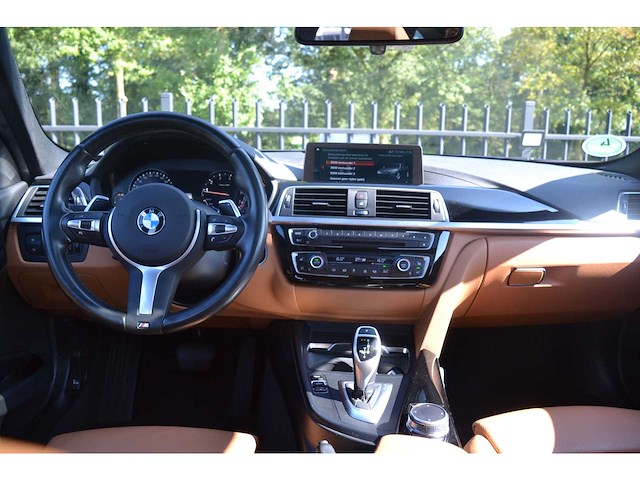 Bmw 3-serie touring 320i executive personenauto - afbeelding 8 van  49