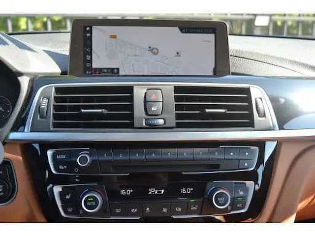 Bmw 3-serie touring 320i executive personenauto - afbeelding 10 van  49