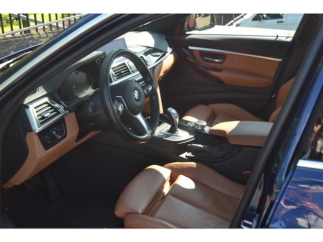 Bmw 3-serie touring 320i executive personenauto - afbeelding 19 van  49