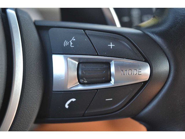Bmw 3-serie touring 320i executive personenauto - afbeelding 31 van  49