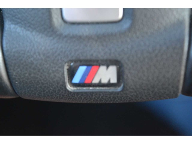 Bmw 3-serie touring 320i executive personenauto - afbeelding 32 van  49
