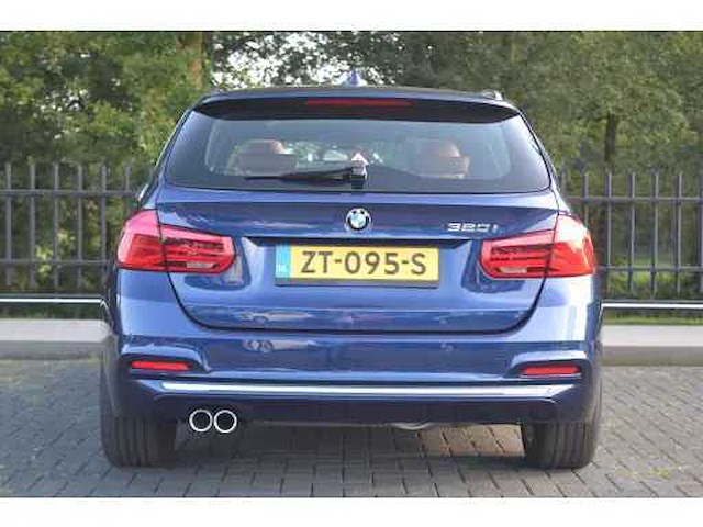 Bmw 3-serie touring 320i executive personenauto - afbeelding 46 van  49