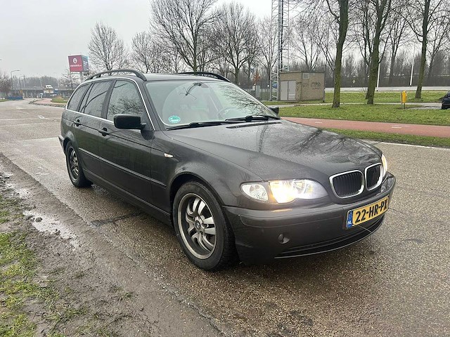 Bmw 3-serie touring 320i executive | youngtimer | 22-hr-px - afbeelding 7 van  17