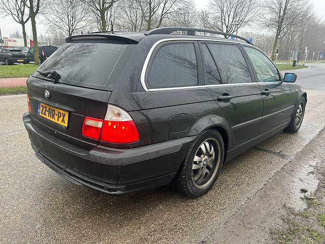 Bmw 3-serie touring 320i executive | youngtimer | 22-hr-px - afbeelding 14 van  17