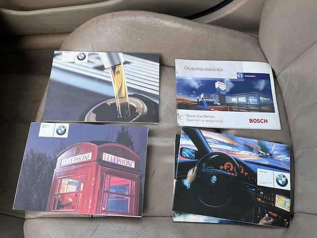 Bmw 3-serie touring 320i executive | youngtimer | 22-hr-px - afbeelding 16 van  25