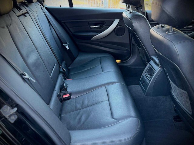 Bmw 3-serie touring 320i high executive 11-zkh-1 - afbeelding 6 van  22