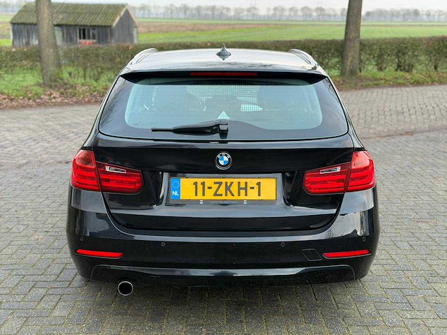 Bmw 3-serie touring 320i high executive 11-zkh-1 - afbeelding 17 van  22